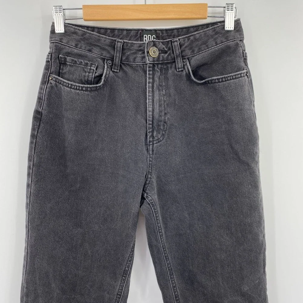 BDG Mom jeans size W27 Black ankle‎ raw hem edge cotton straight leg